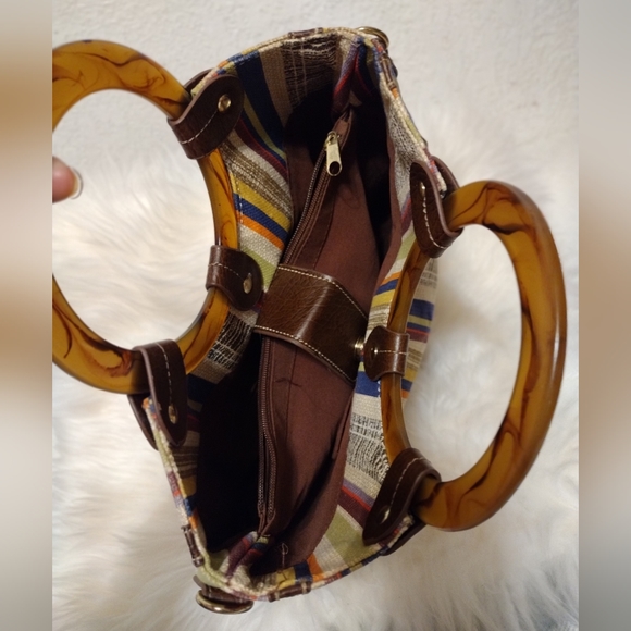 Vintage Relic Round Handle Striped Purse. - Picture 8 of 10